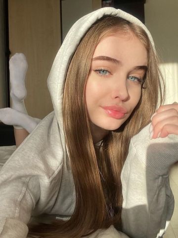 Злата Красивая Модель